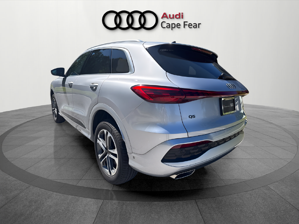 Used 2026 Audi Q5 Premium Plus w/ Premium Plus AWD/4WD image 4