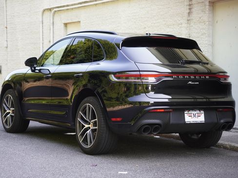 Used 2024 Porsche Macan AWD/4WD image 5