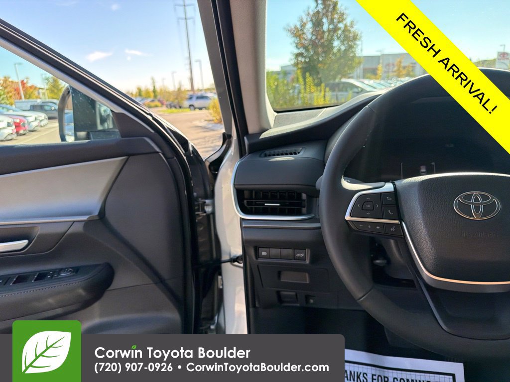 New 2026 Toyota Grand Highlander XLE FWD image 28