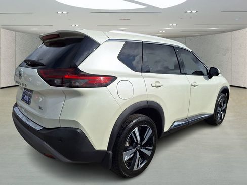 Used 2021 Nissan Rogue SL image 5