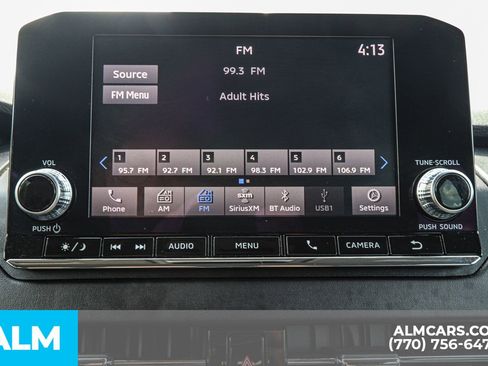 Used 2023 Mitsubishi Outlander SE image 42