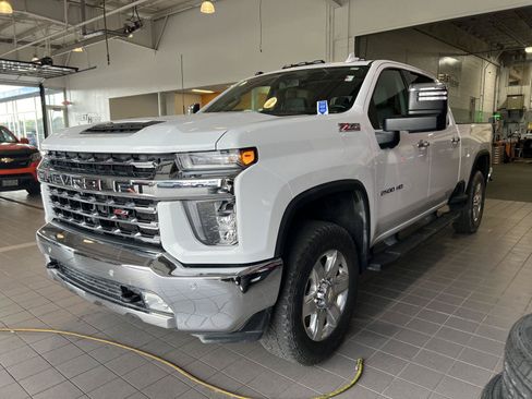 Used 2022 Chevrolet Silverado 2500 LTZ w/ LTZ Plus Package AWD/4WD image 4