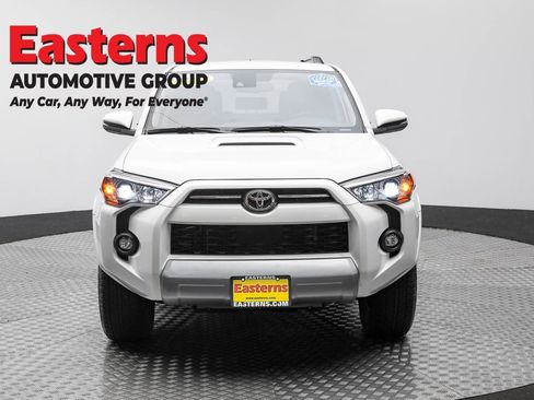 Used 2024 Toyota 4Runner TRD Off-Road Premium image 2