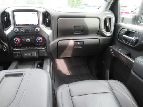Used 2022 Chevrolet Silverado 2500 LTZ w/ LTZ Plus Package AWD/4WD image 16