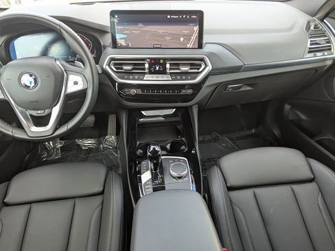 Certified 2025 BMW X4 xDrive30i image 15
