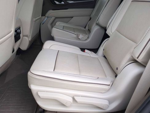 Used 2022 GMC Yukon Denali RWD image 25