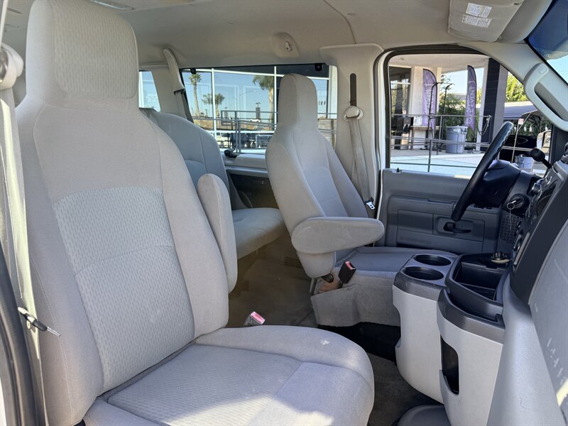 Used 2012 Ford E-350 and Econoline 350 XLT RWD image 24