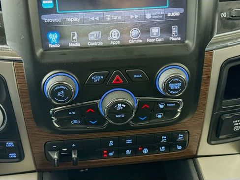 Used 2017 RAM 1500 Laramie w/ Convenience Group image 15