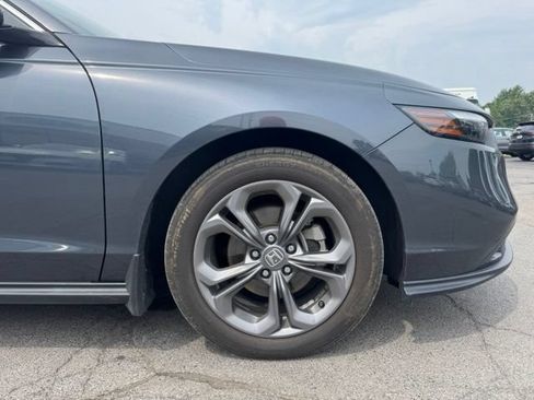 Used 2023 Honda Accord EX image 11
