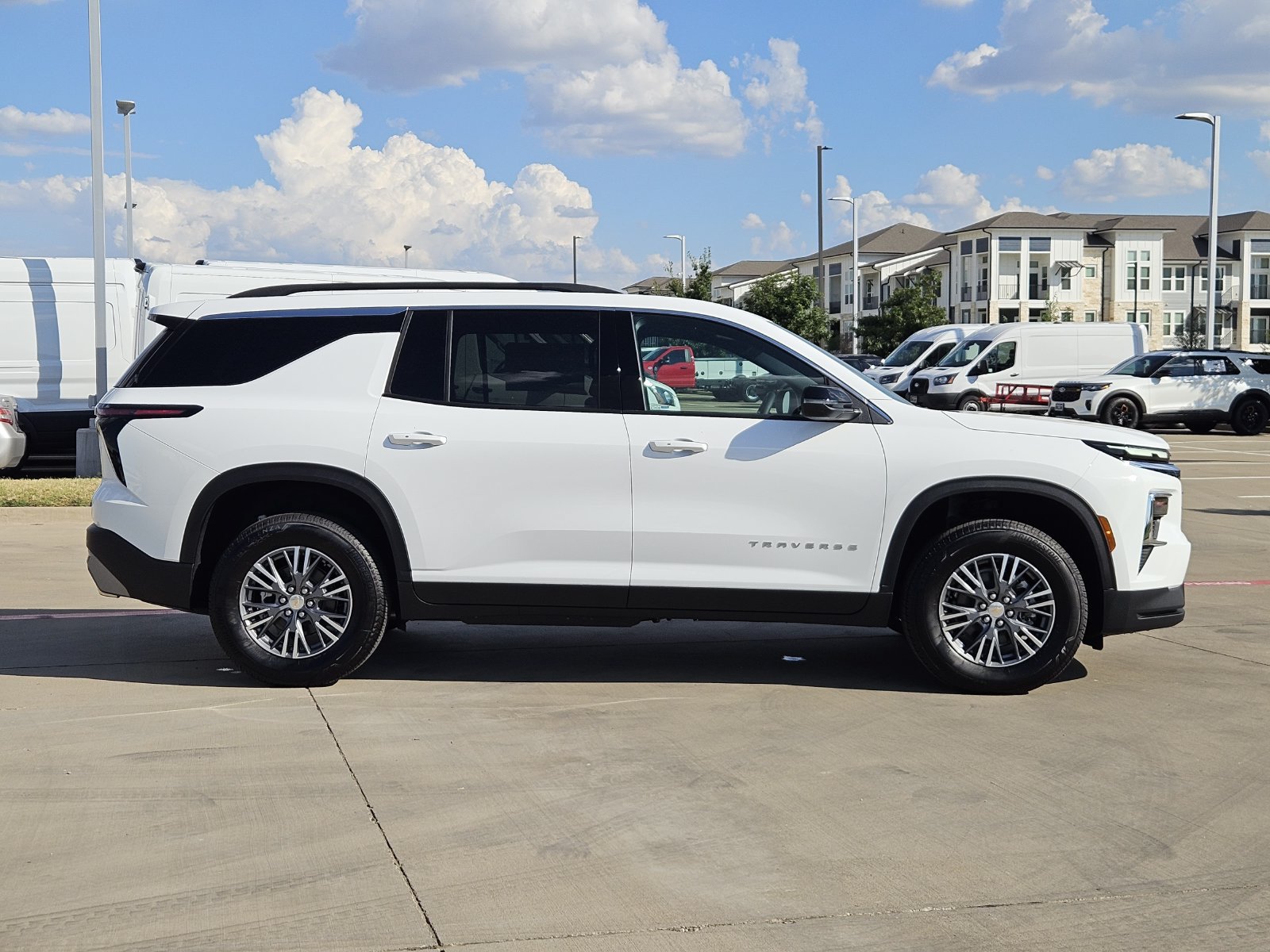 New 2027 Chevrolet Traverse LT FWD image 7