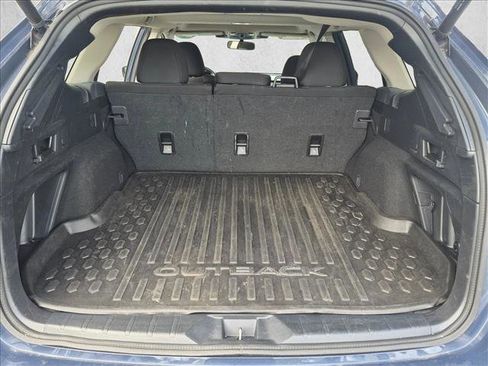 Used 2023 Subaru Outback Premium image 6