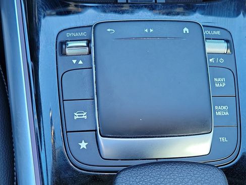 Certified 2022 Mercedes-Benz GLA 250 image 28