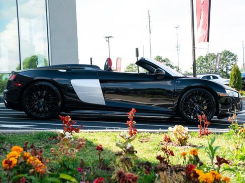 Used 2018 Audi R8 V10 AWD/4WD image 10