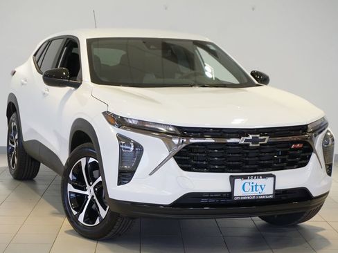 New 2026 Chevrolet Trax RS image 4