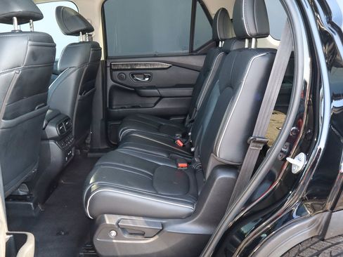 Used 2023 Honda Pilot Elite image 8