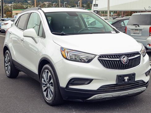 Used 2021 Buick Encore Preferred FWD image 17