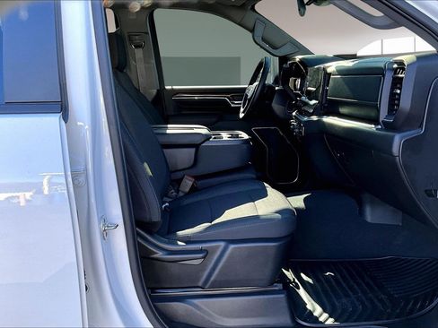 Used 2025 Chevrolet Silverado 2500 LT w/ Convenience Package image 30