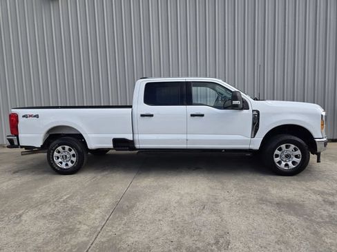 Used 2023 Ford F250 XLT AWD/4WD image 5