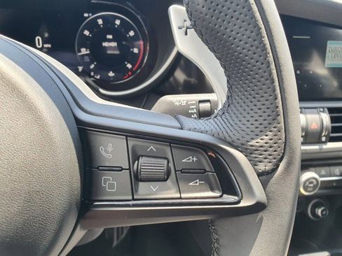 New 2024 Alfa Romeo Giulia Sprint image 17