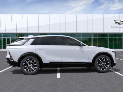 New 2026 Cadillac Lyriq Sport RWD image 5