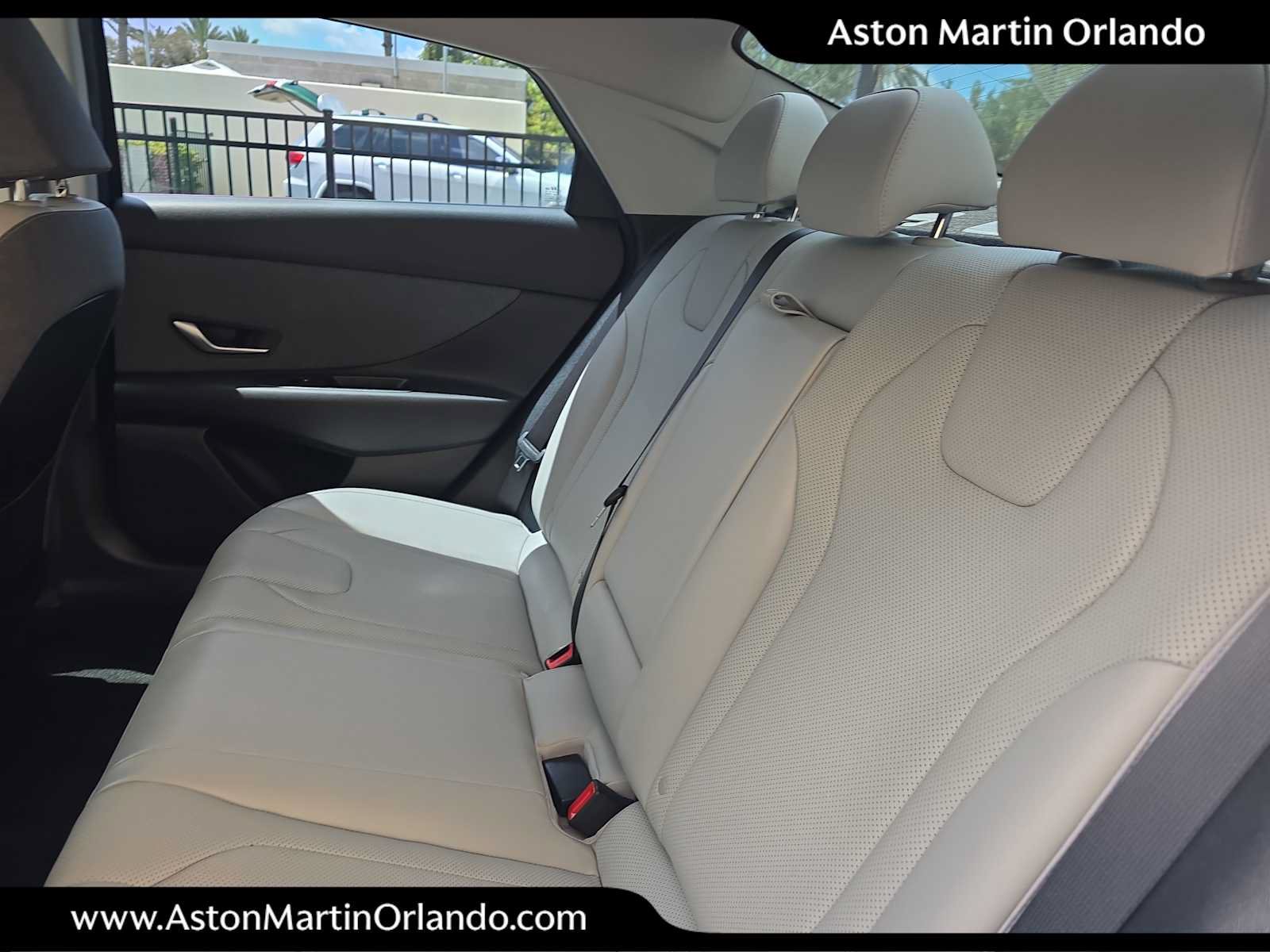 Used 2023 Hyundai Elantra Limited FWD image 12