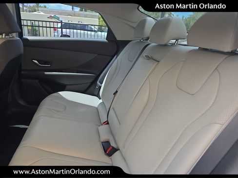 Used 2023 Hyundai Elantra Limited FWD image 12