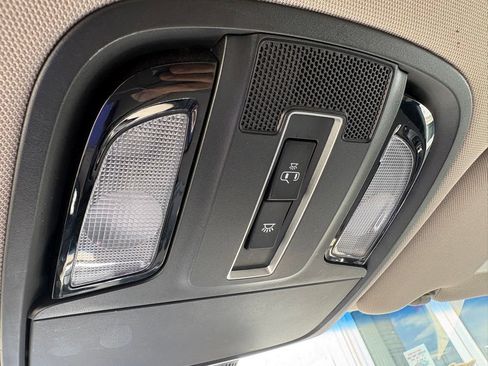Used 2018 Kia Sorento FWD image 18