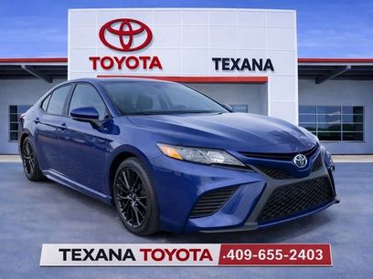 Used 2025 Toyota Camry SE