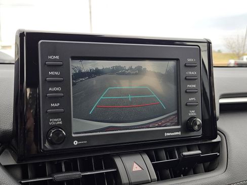 Used 2022 Toyota RAV4 XLE image 18