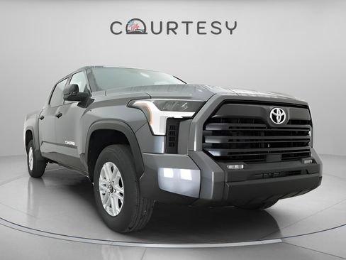 New 2025 Toyota Tundra SR5 image 19