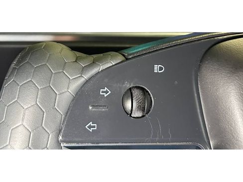 Used 2022 Tesla Model S Plaid AWD/4WD image 25