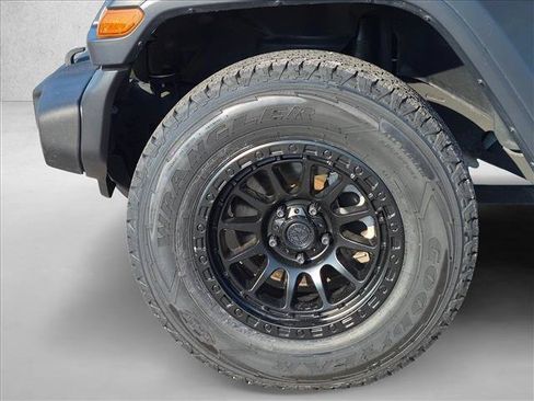 Used 2023 Jeep Wrangler Unlimited Sport AWD/4WD image 20