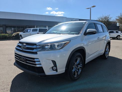 Used 2018 Toyota Highlander Limited Platinum image 8