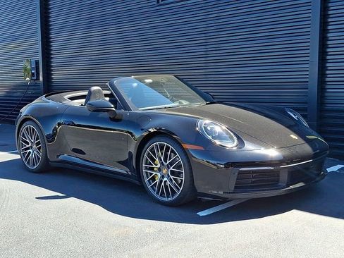 Certified 2024 Porsche 911 Carrera RWD image 9