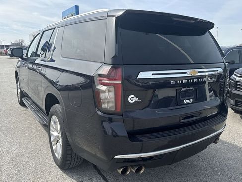 Used 2023 Chevrolet Suburban Premier image 6
