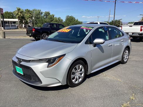 Used 2022 Toyota Corolla LE FWD image 5