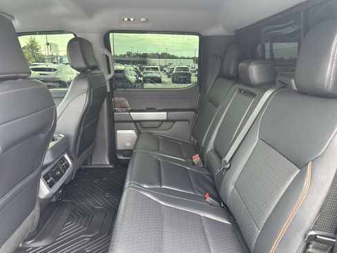 Used 2025 Ford F350 Lariat image 29