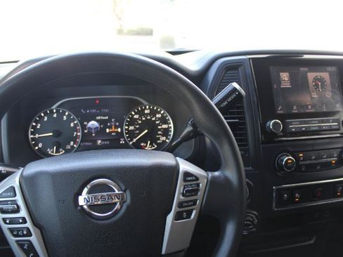 Used 2022 Nissan Titan SV AWD/4WD image 24