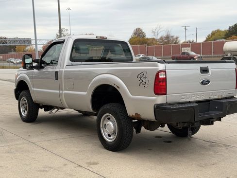 Used 2016 Ford F250 XL w/ Power Equipment Group image 8
