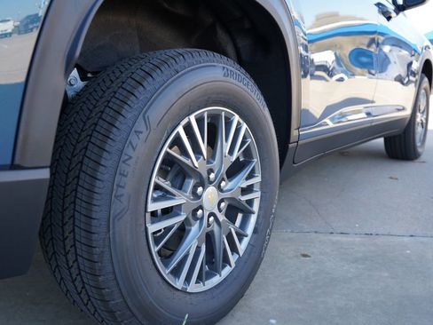 New 2026 Chevrolet Traverse LT w/ LPO, Floor Liner Package image 7