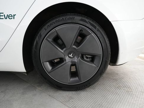 Used 2023 Tesla Model 3 Standard Range RWD image 9