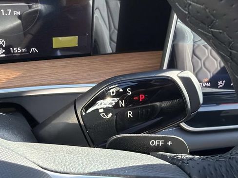 New 2026 Volkswagen Tiguan SEL R-Line AWD/4WD image 26