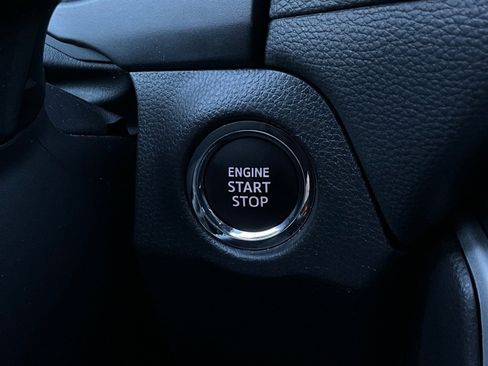 Used 2025 Toyota RAV4 XLE image 29