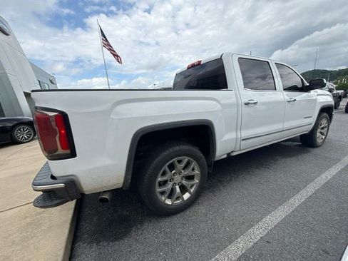 Used 2018 GMC Sierra 1500 SLT w/ SLT Premium Package AWD/4WD image 7