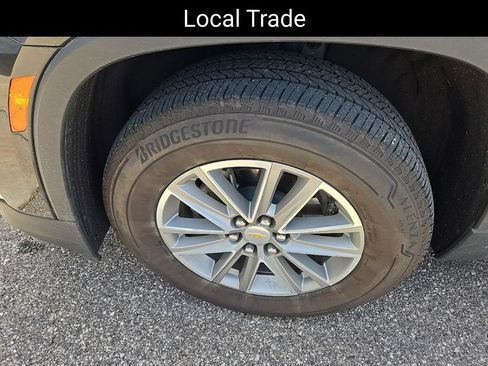 Certified 2023 Chevrolet Traverse LT FWD image 9
