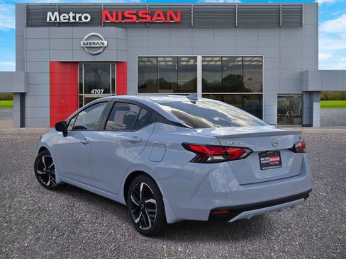 New 2025 Nissan Versa SR w/ Trunk Package image 4