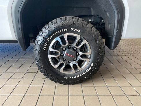 Used 2024 GMC Sierra 3500 SLE w/ SLE Convenience Package AWD/4WD image 16