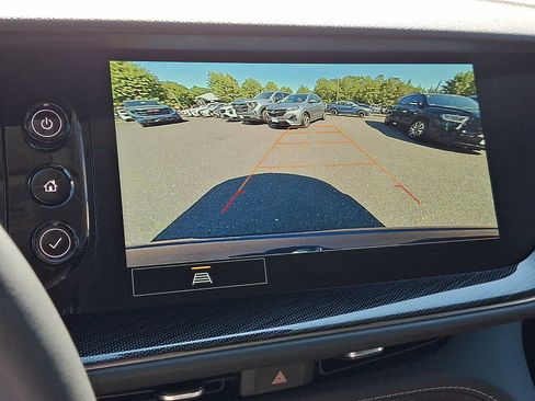 Used 2023 Buick Envision Essence AWD/4WD image 19