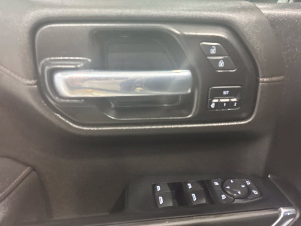 Used 2021 GMC Sierra 1500 AT4 w/ AT4 Preferred Package AWD/4WD image 18