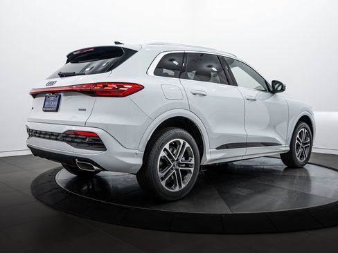 New 2025 Audi Q5 Premium image 4